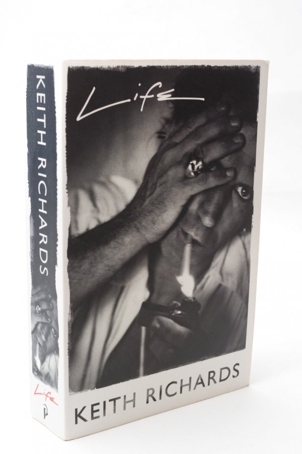 Rock autobiografija američkog rokera Keitha Richardsa pokazala se kao odličan potez britanskog izdavača Weidenfeld & Nicolson
