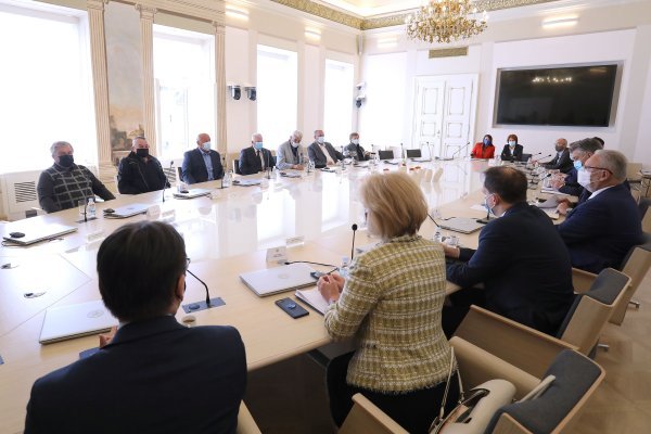 Plenković sa zapovjednicima i časnicima iz akcije Bljesak