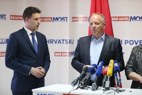 Šef Mosta Božo Petrov i gradonačelnik Novalje Ante Dabo