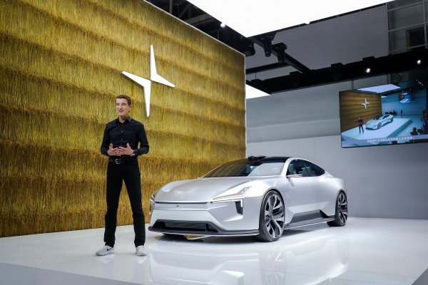 Thomas Ingenlath i Polestar Percept koncept 2020.