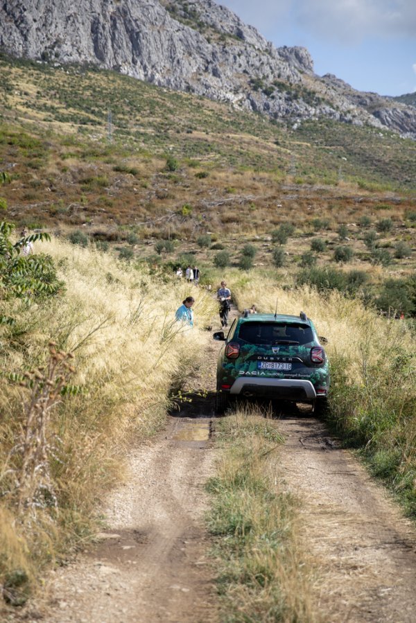 Dacia Duster i Boranka: najveća europska volonterska akcija pošumljavanja požarišta