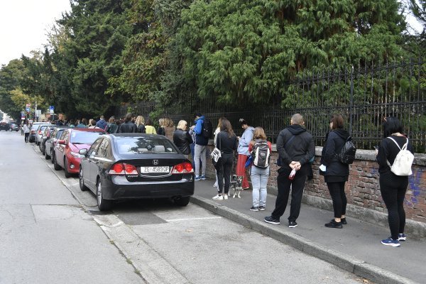 Rasprodaja u Botaničkom vrtu