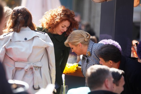 Ana Šarić i Kolinda Grabar Kitarović (1)