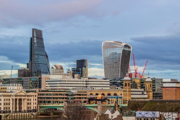 Neboderi Cheesegrater i Walkie Talkie u Londonu