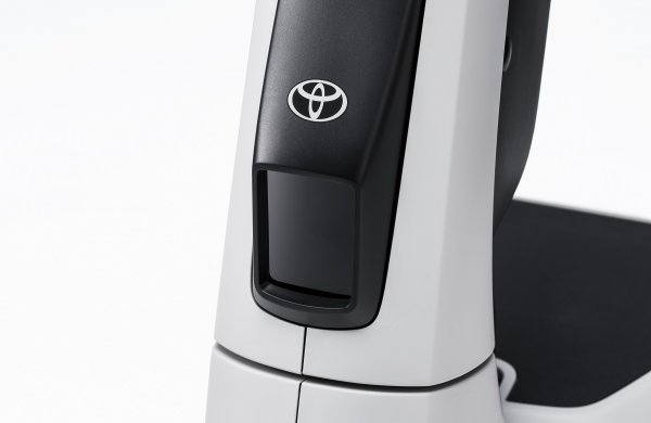 Toyota C+walk T, jednostavno, uspravno baterijsko električno vozilo (BEV) s tri kotača - Senzor za otkrivanje periferije