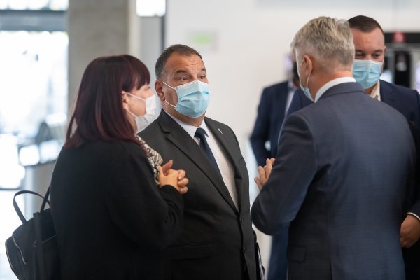 Potpisivanje ugovora o izgradnji šest brodica za uspostavu pomorske hitne pomoći