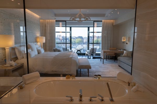 Hotel Cheval Blanc Paris