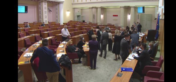 Oporba blokirala rad Sabora