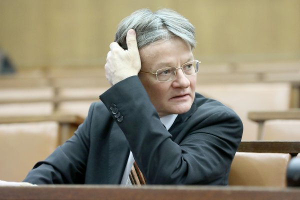 Saborski zastupnici izabrali Radovana Dobronića za predsjednika Vrhovnog suda RH