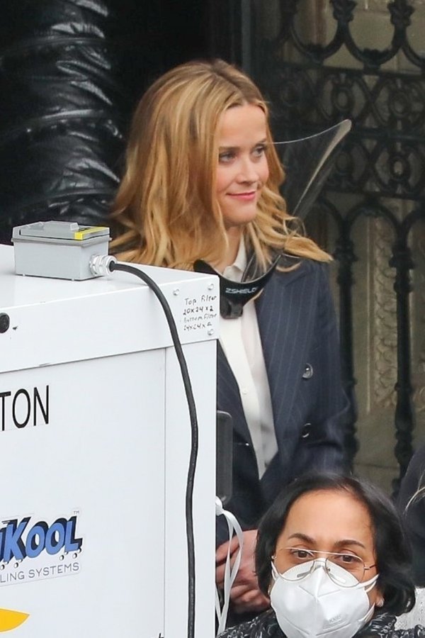 Jennifer Aniston i Reese Witherspoon na snimanju serije The Morning Show