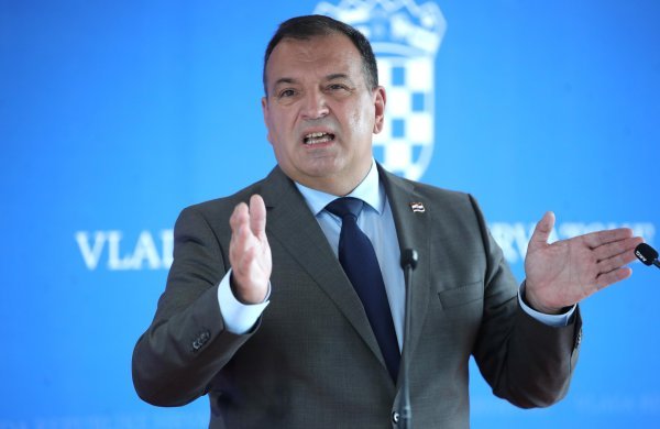 Ministar zdravstva Vili Beroš održao je konferenciju za medije nakon sjednice Vlade