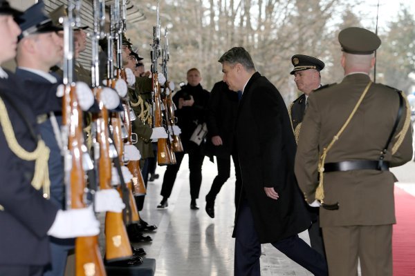 Počasno-zaštitna bojna u mandatu Zorana Milanovića