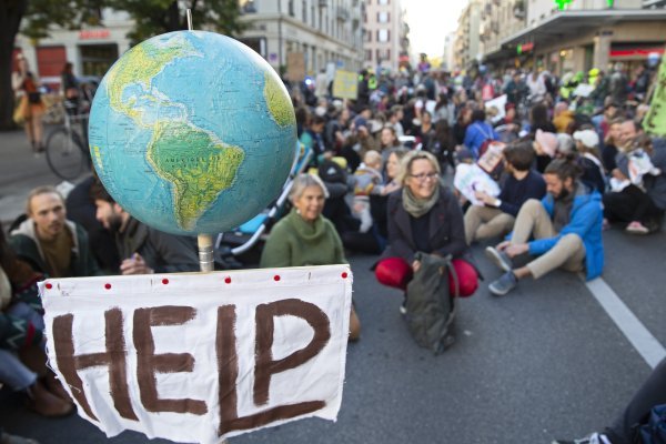 Prosvjed "Fridays for Future" ("Petkom za budućnost") u Švicarskoj
