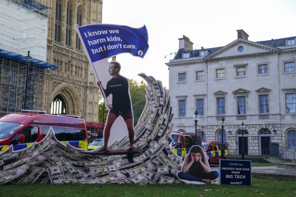 Facebook instalacija u Londonu