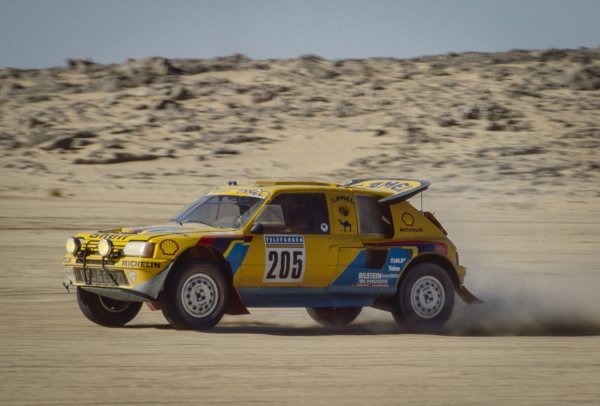 Ari Vatanen (Fin), Bernard Giroux (Fra), Peugeot 205 Turbo 16 Grand Raid, Paris Dakar rally 1987.