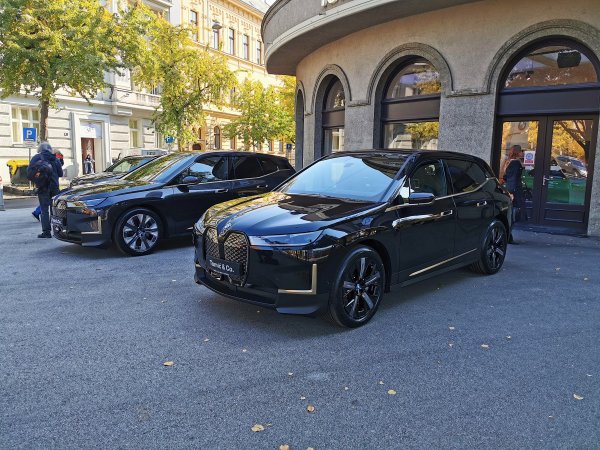 BMW predstavio novi iX