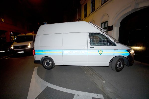 Privođenje osumnjičenih za utaju poreza na Županijski sud