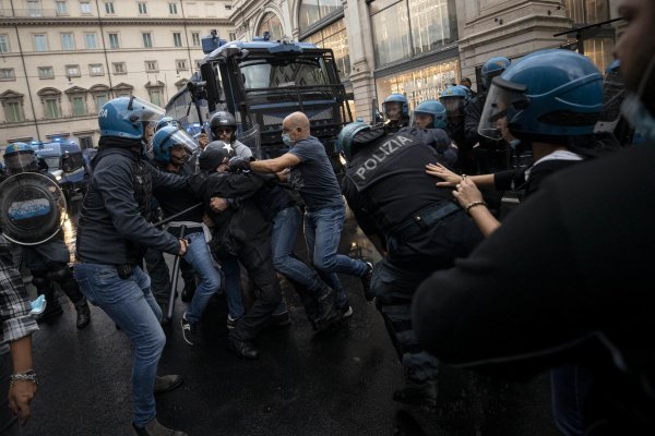 Prosvjedi protiv covid potvrda u Italiji
