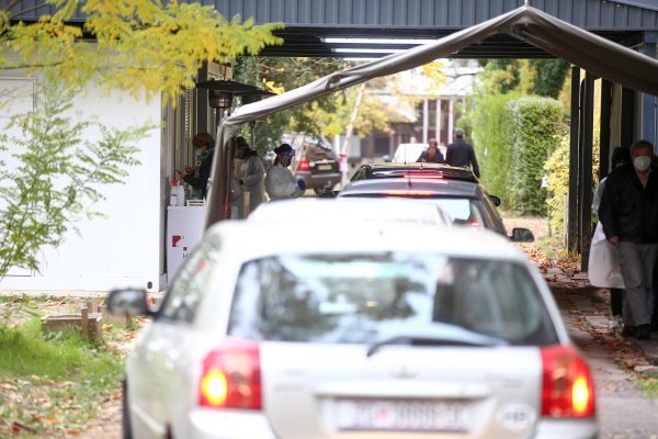 Gužve za testiranje na koronavirus u Zagrebu