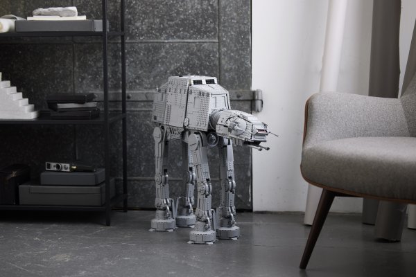 Lego UCS AT-AT