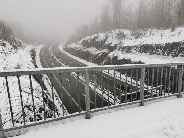 Zimski uvjeti mogu se s velikom vjerojatnošću očekivati u kontinentalnom dijelu zemlje. Jeste li pripremili svoje vozilo?