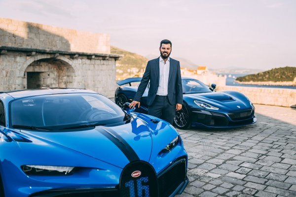 Mate Rimac ispred Bugatti Chirona i Rimac Nevere