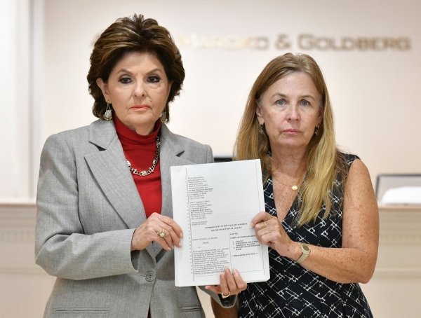 Odvjetnica Gloria Allred i Mamie Mitchell