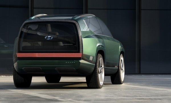 Hyundai predstavio koncept SEVEN