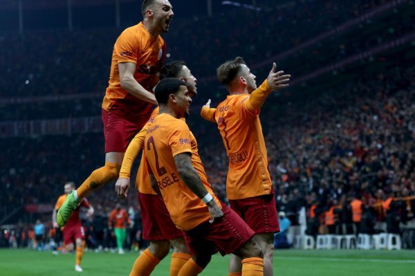 Galatasaray - Fenerbahče, turska liga, 21.11.2021.