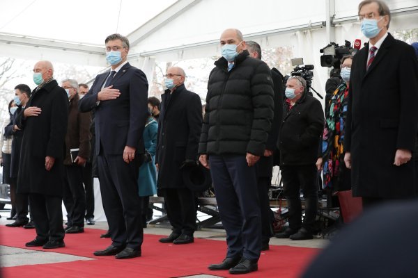 Premijer Andrej Plenković sastao se u Otočcu na Krki sa slovenskim kolegom Janezom Janšom
