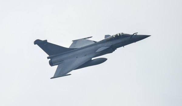 Dva aviona Rafale nadletjela centar Zagreba