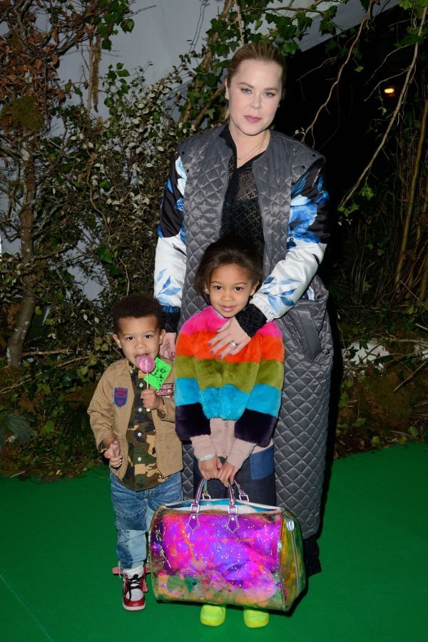 Shannon Abloh s djecom