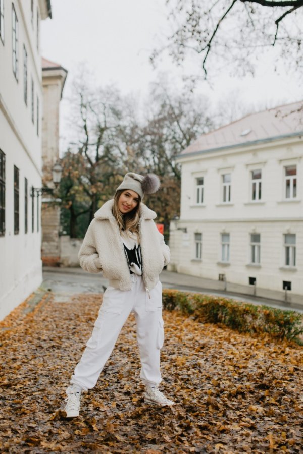 XYZ, Hugo Boss pullover, prije 1.839,00 kn -30% sada 1.287,30 kn; Replay trenirka donji dio, prije 1.010,00 kn -30% sada 707,00 kn; Replay kapa, prije 850,00 kn -30% sada 595,00 kn