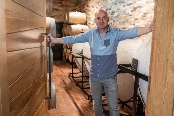Tomislav Tolušić u vlastitoj vinariji