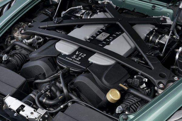 Motor iz Aston Martin V12 Speedstera