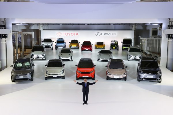 30 modela električnih vozila na baterije do 2030. - Akio Toyoda, predsjednik Toyote