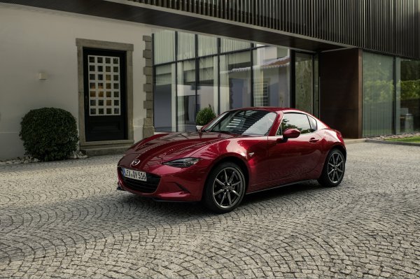 Mazda MX-5 RF za 2022.