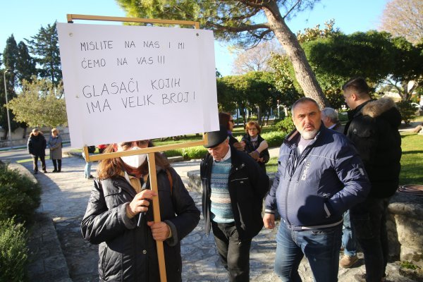 Konferencija za medije nezadovoljnih predstavnika udruge Stari Pazar
