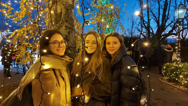 Melita, Sara i Sandra, Slovenke u posjetu zagrebačkom Adventu