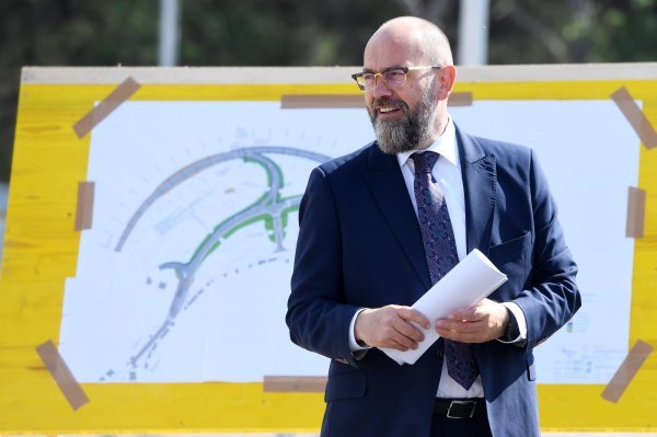 Predsjednik Uprave Hrvatskih cesta Josip Škorić u obilasku radova u sklopu projekta 'Rekonstrukcija raskrižja državne ceste DC8 i lokalne ceste LC65059 u Šibeniku'