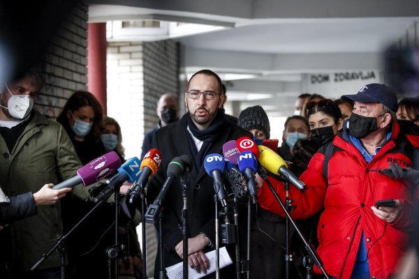 Tomislav Tomašević sa suradnicima otvorio izdvojenu post-COVID polikliniku Specijalne bolnice za plućne bolesti