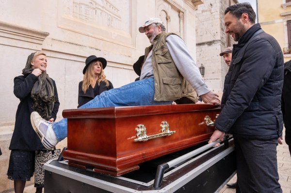 Ričard na sjednicu Vijeća došao u lijesu