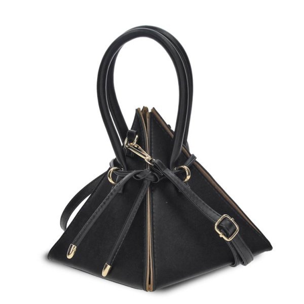 Ženska torbica piramida