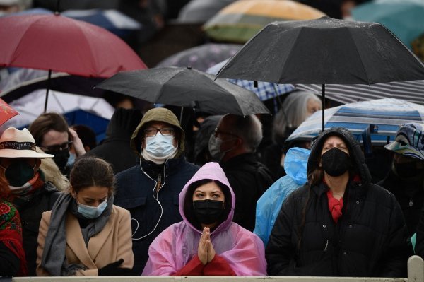 Papa Franjo održao božićnu misu u Vatikanu