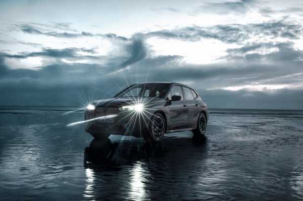 Novi BMW iX M60 će imati svjetsku premijeru na Consumer Electronics Show (CES) u Las Vegasu (SAD) u siječnju