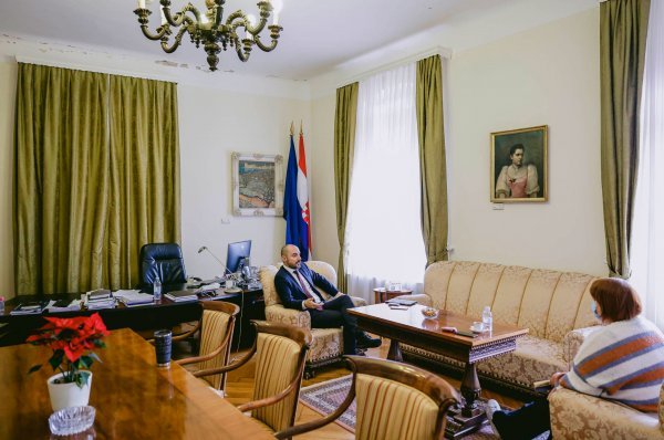 Boris Milošević u razgovoru s novinarkom tportala