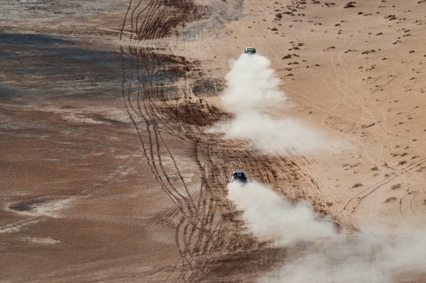 Al-Attiyah s Toyotom GR DKR Hilux T1+  na reliju Dakar 2022 