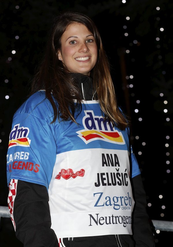 Ana Jelušić Black