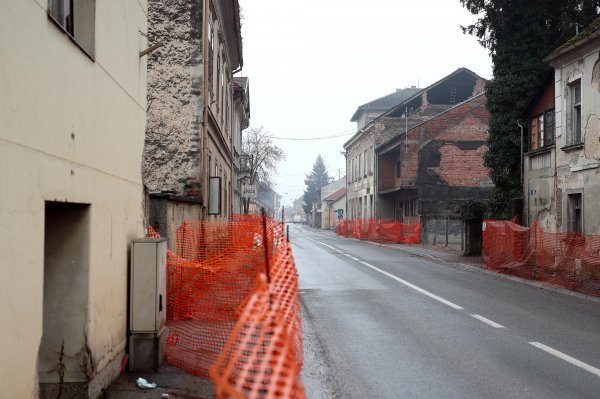 Glina snimljena na dan 29.12.2021., točno godinu dana nakon razornog potresa