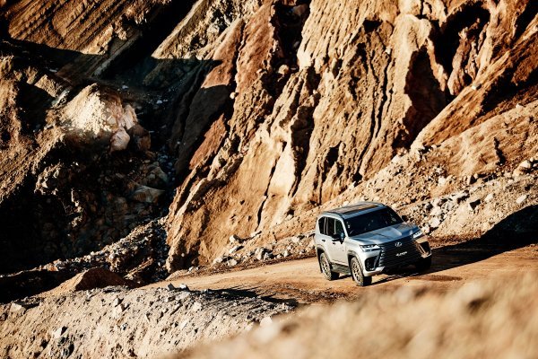 Lexus LX 600 Offroad JAOS ver.